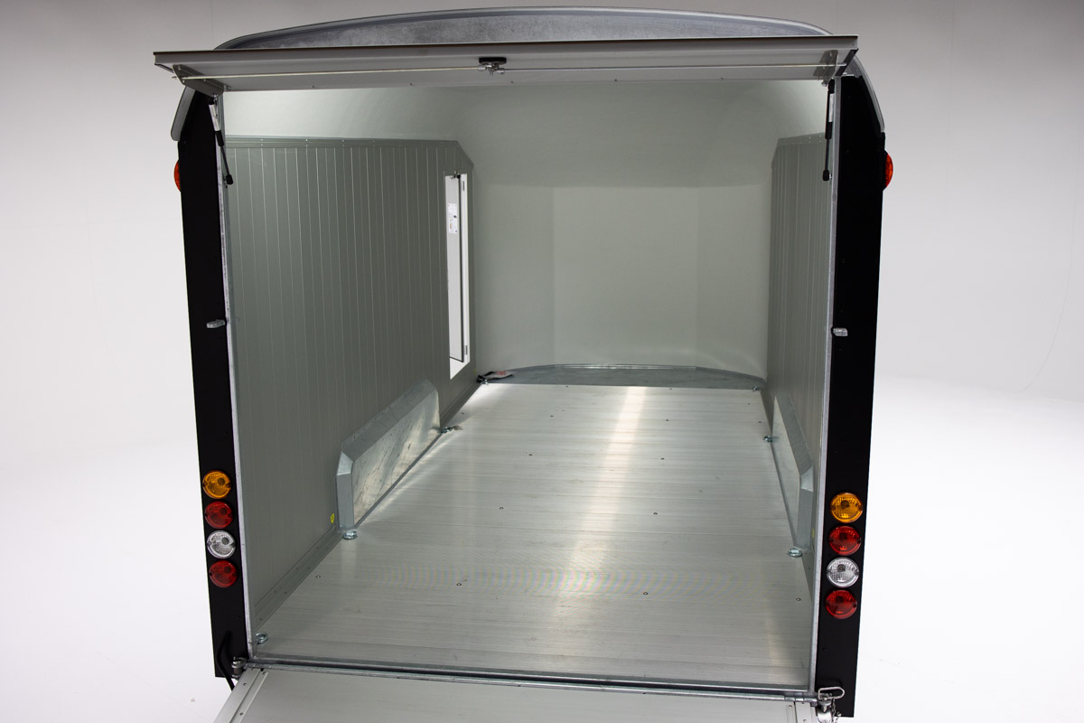 Remolque-cerrado-fibra-onne-rocket-xl-17.jpg