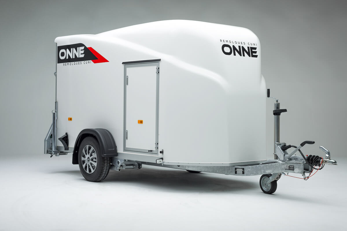 Remolque cerrado de fibra ONNE