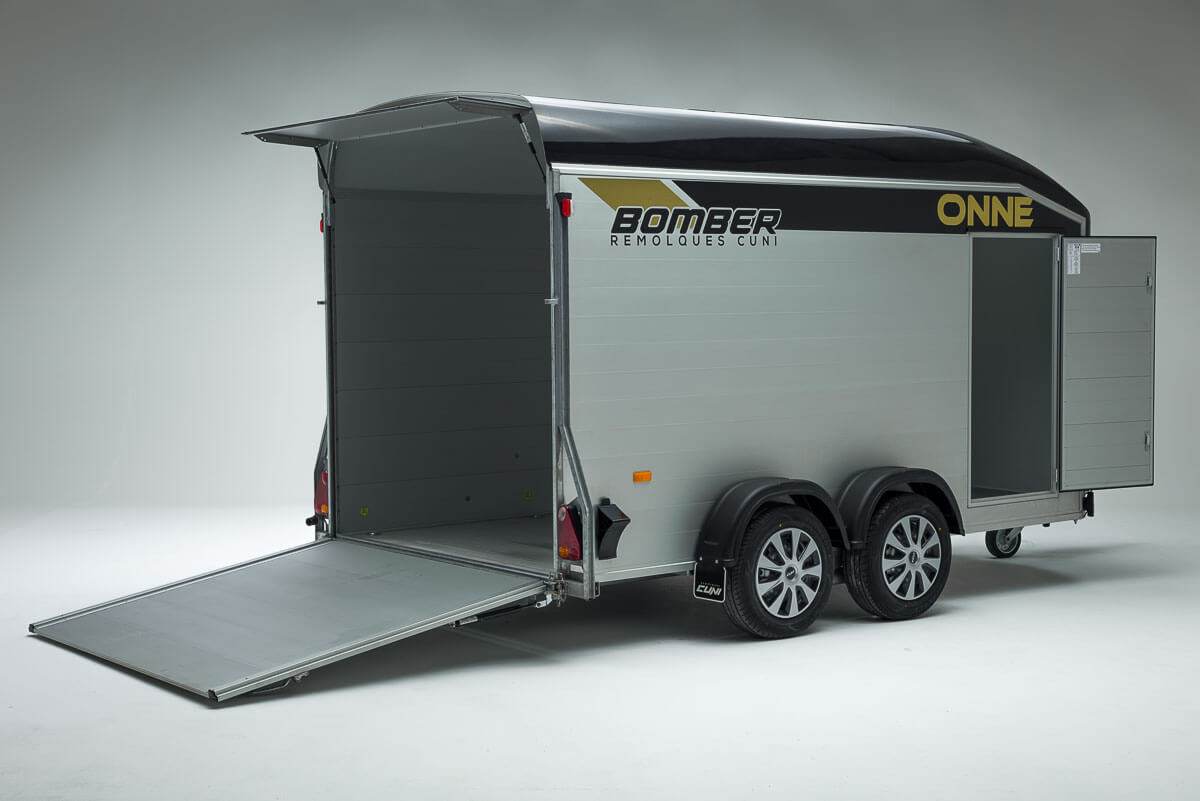 Remolque-de-fibra-ONNE-BOMBER-17.jpg