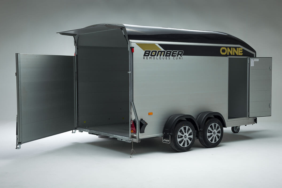 Remolque-de-fibra-ONNE-BOMBER-18.jpg