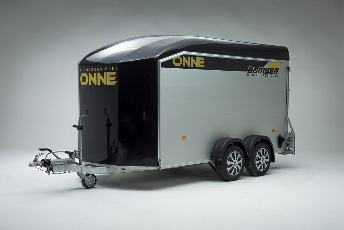 Remolque-de-fibra-ONNE-BOMBER-19.jpg