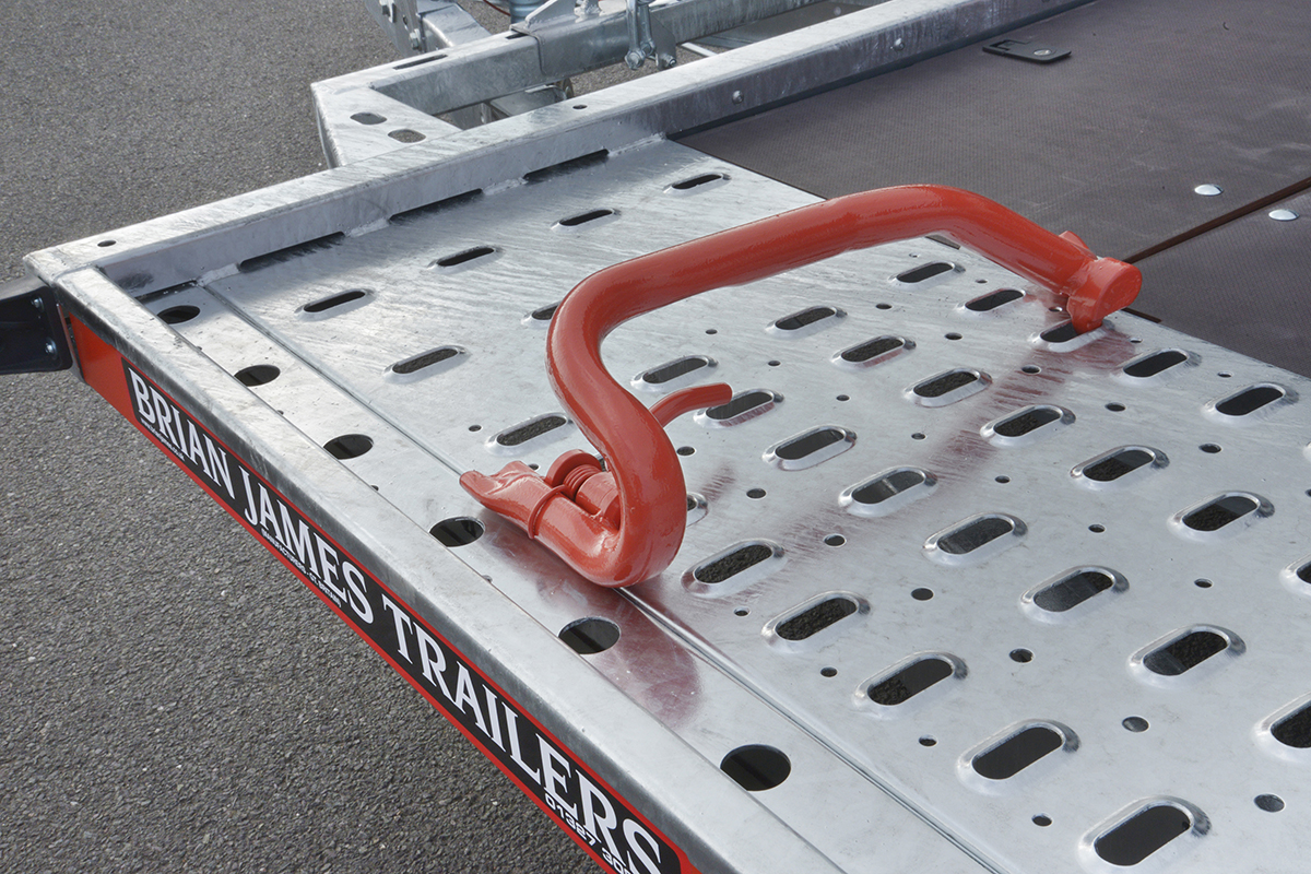 Portacoches-rally-brian-james-trailer-transporter-A-13.jpg