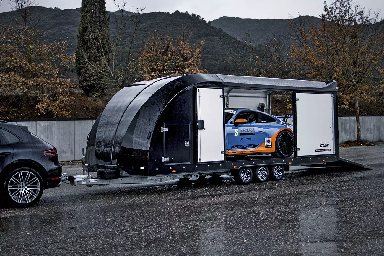 Remolque-Brian-James-Race-Transporter-6-2.webp