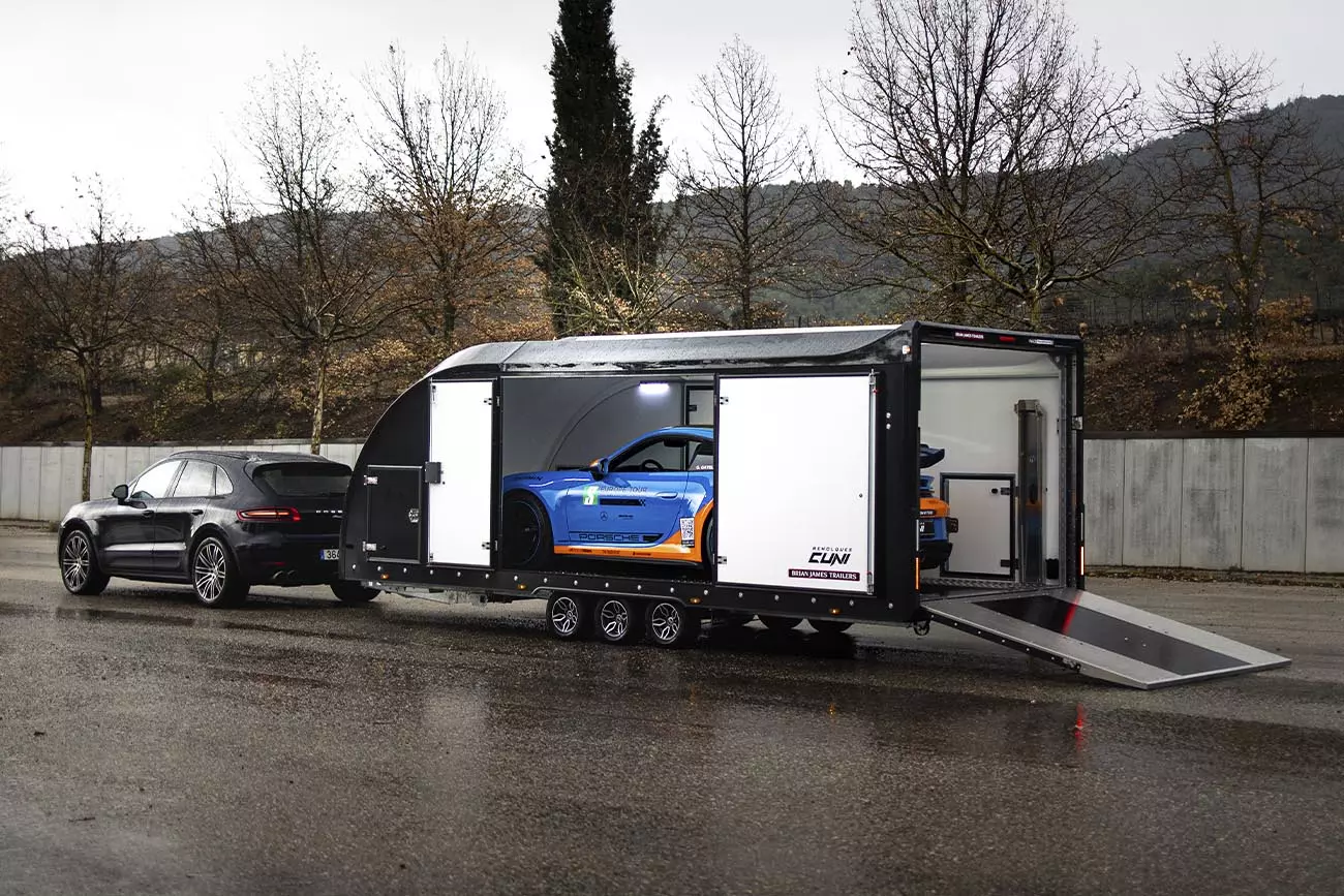 Remolque-Brian-James-Race-Transporter-6-3.webp