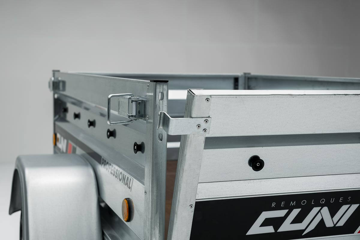 Remolque-de-carga-Cuni-150-5.jpg