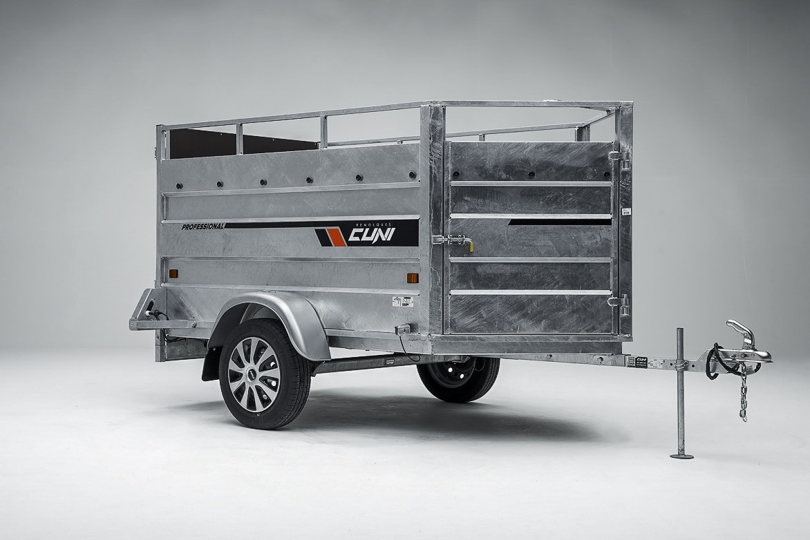 Remolque de carga para ganado