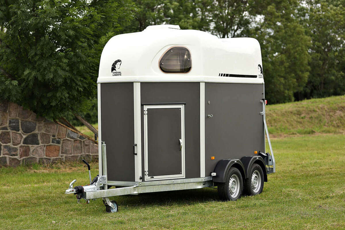 Remolque para 2 caballos Gold First