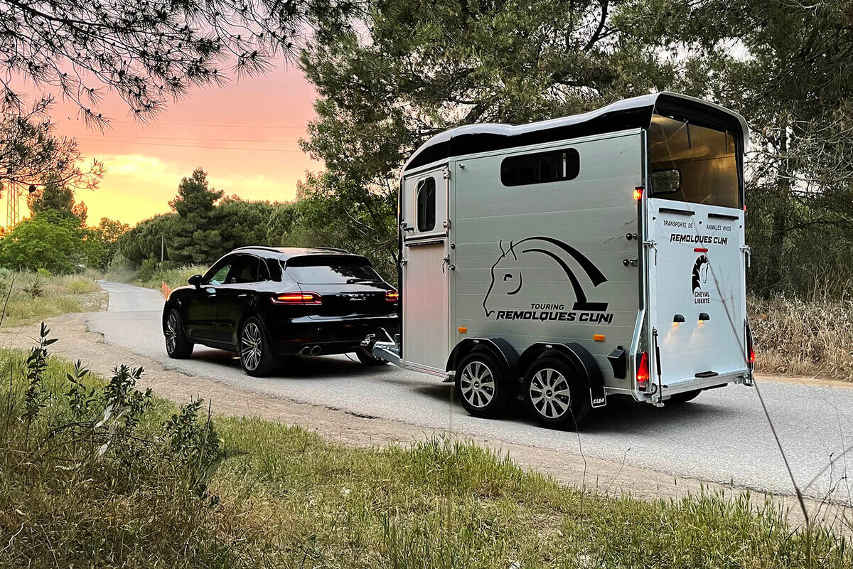 Remolque para 2 caballos Touring Country