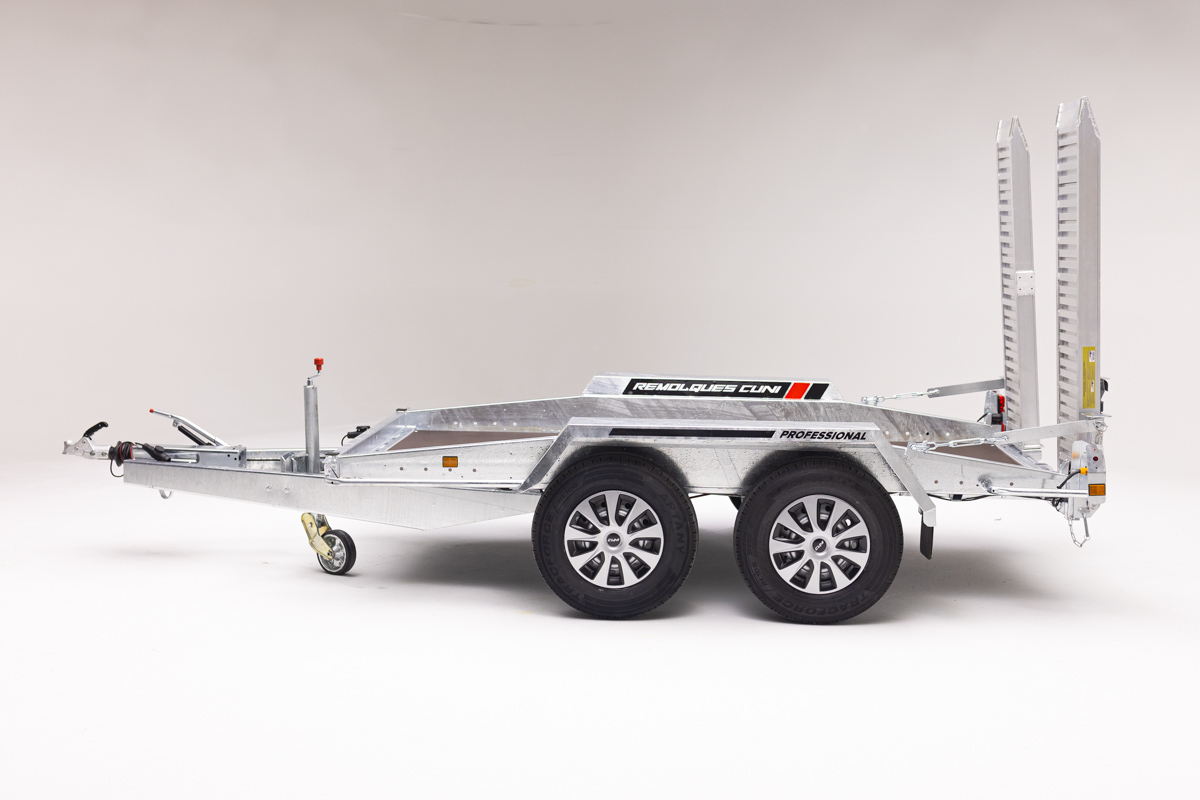Remolque-porta-maquinaria-3500-cuni-2.jpg