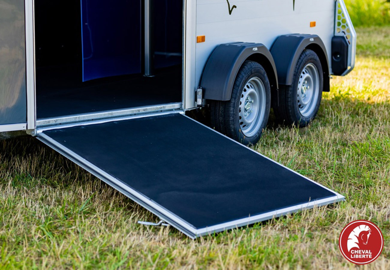 remolque-caballos-cheval-liberte-gold-touring-xl-7.jpg