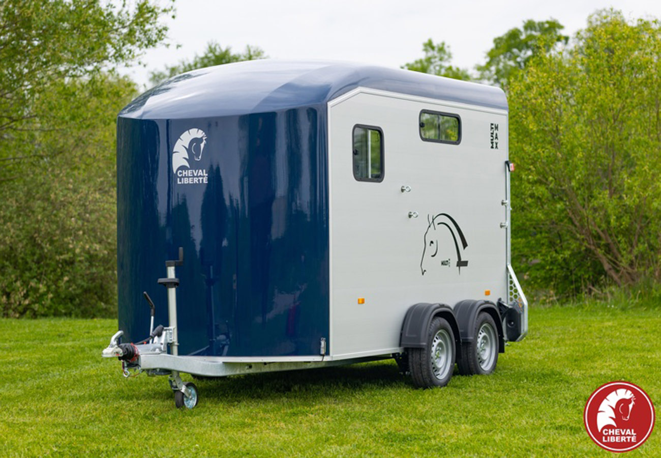 remolque-caballos-multimax-cheval-liberte-cuni-19.jpg