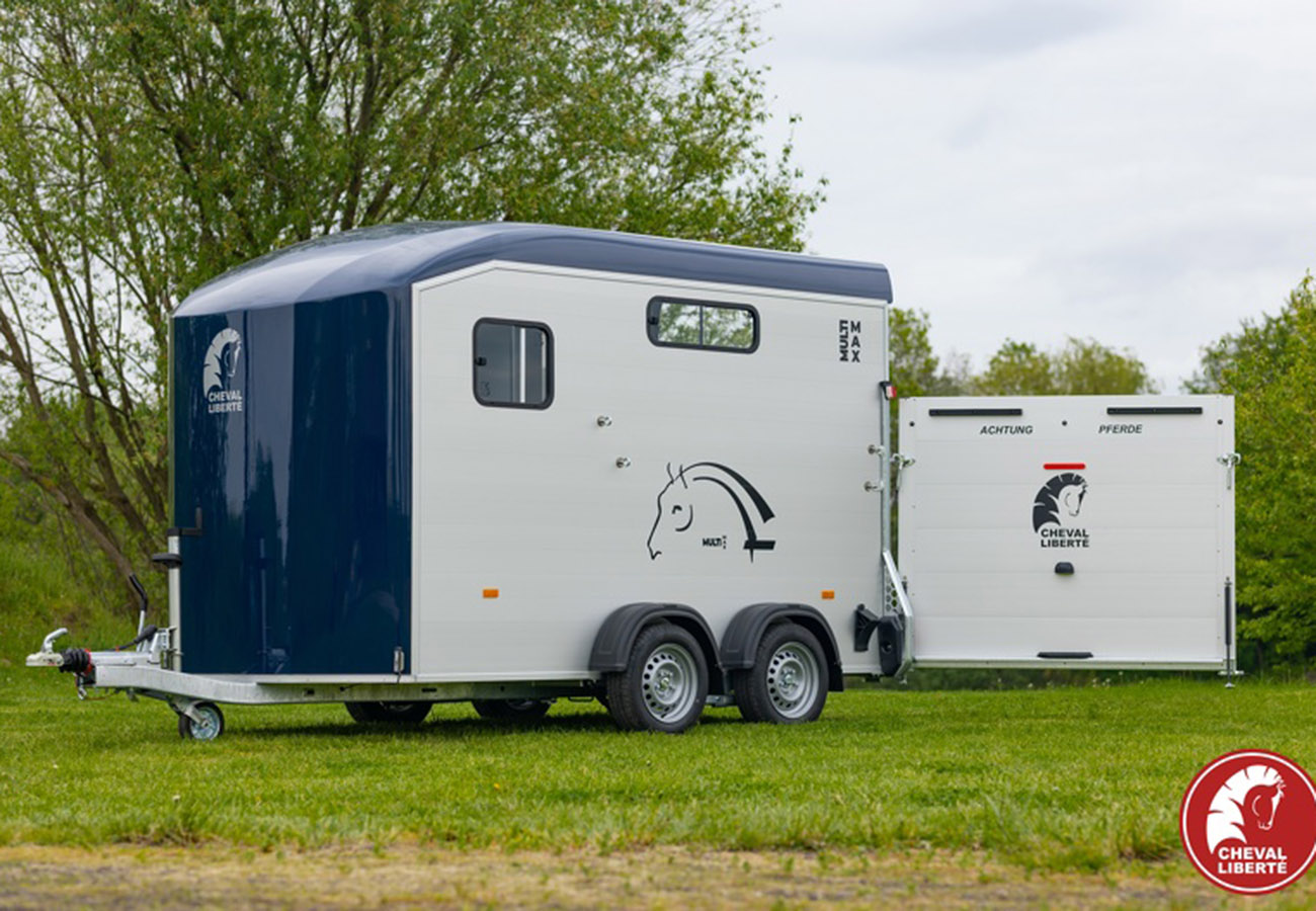 remolque-caballos-multimax-cheval-liberte-cuni-22.jpg