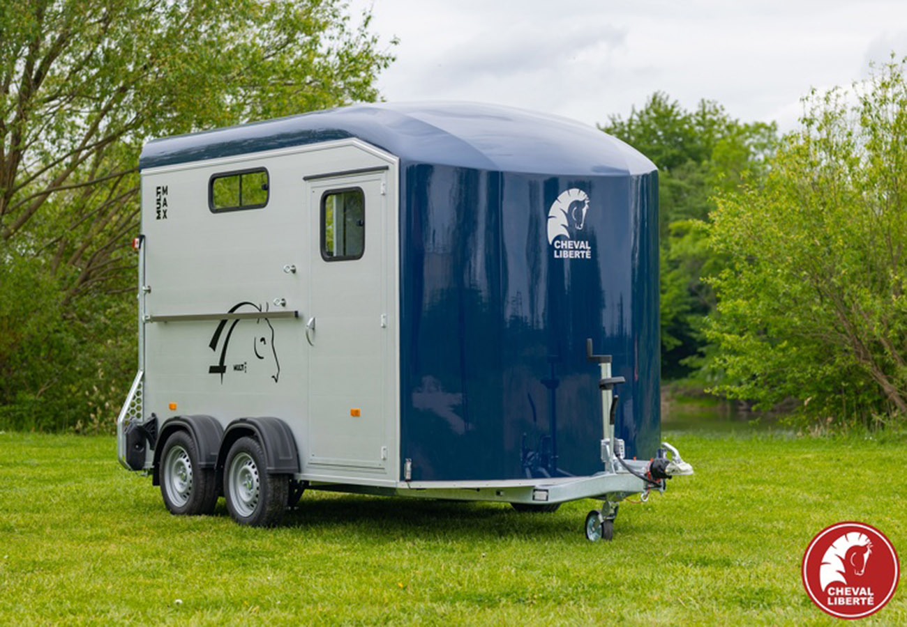 remolque-caballos-multimax-cheval-liberte-cuni-23.jpg