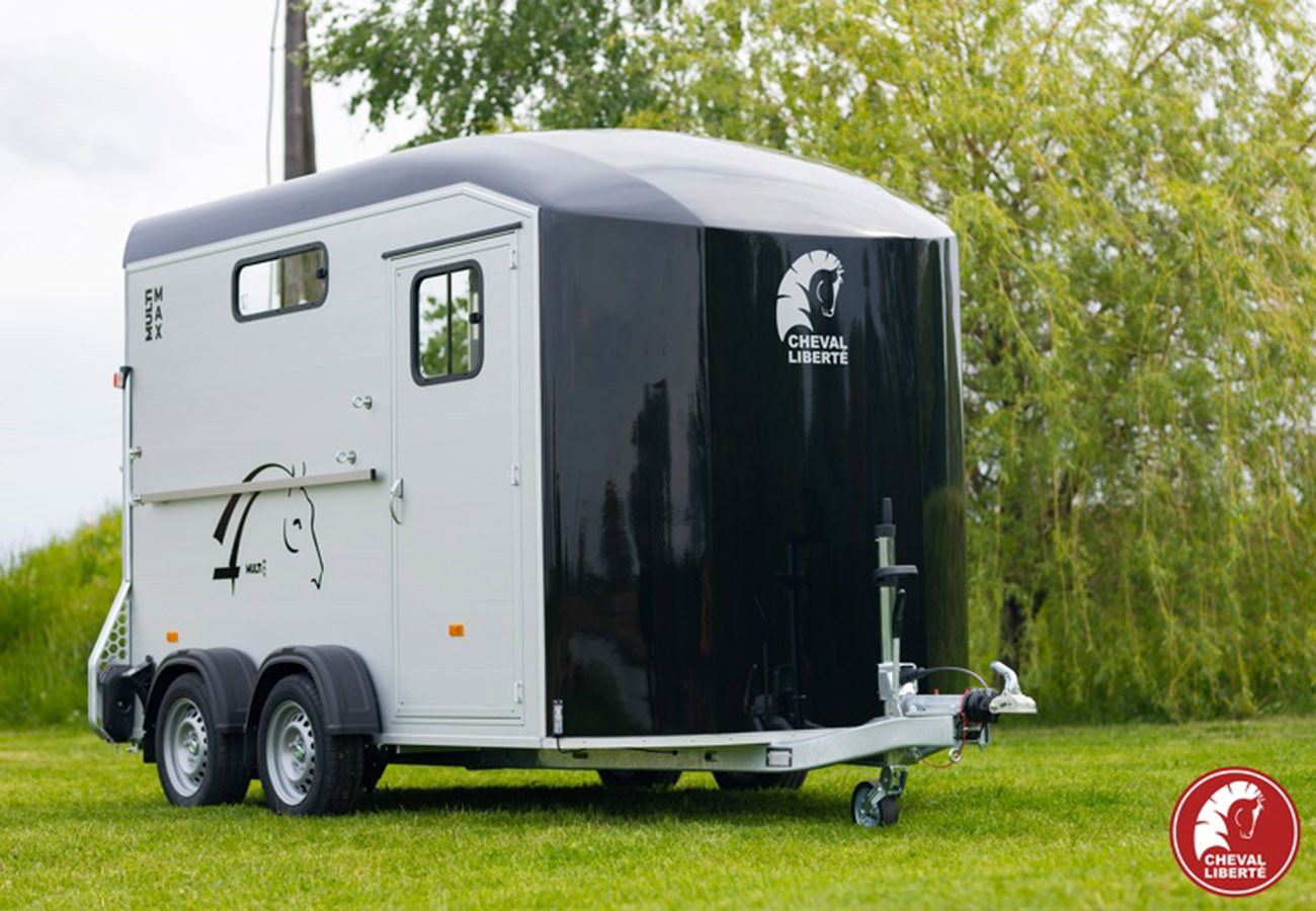 remolque-caballos-multimax-cheval-liberte-cuni-28.jpg