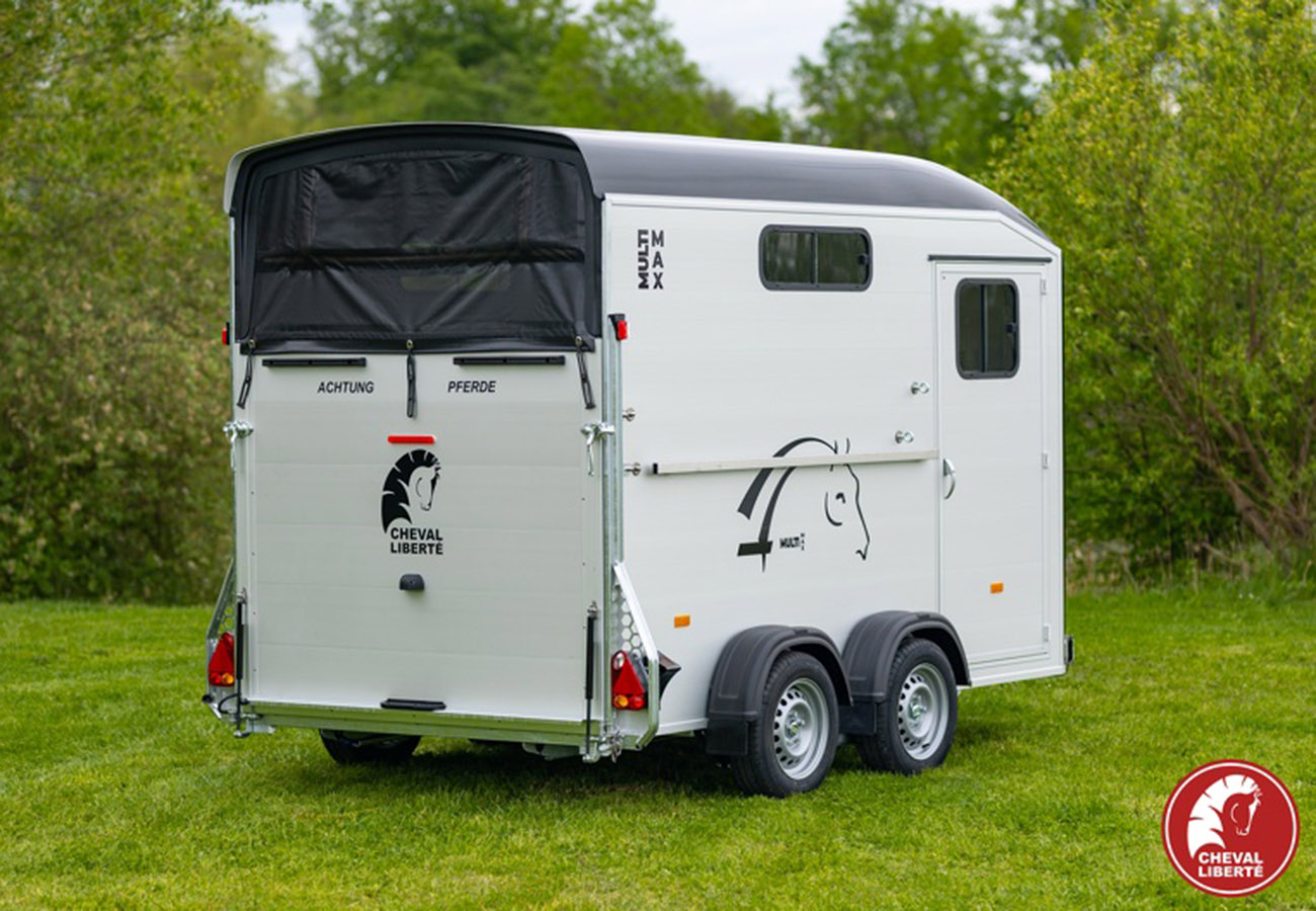 remolque-caballos-multimax-cheval-liberte-cuni-36.jpg