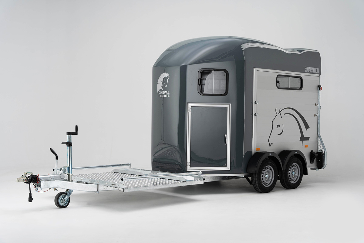 remolque-caballos-portamaraton-cheval-liberte-carro-cuni-2.jpg