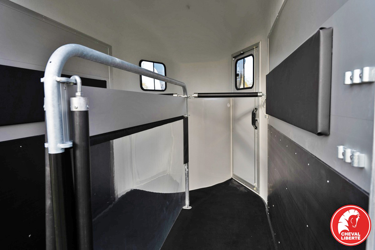 remolque-cheval-liberte-gold-origins-14.jpg