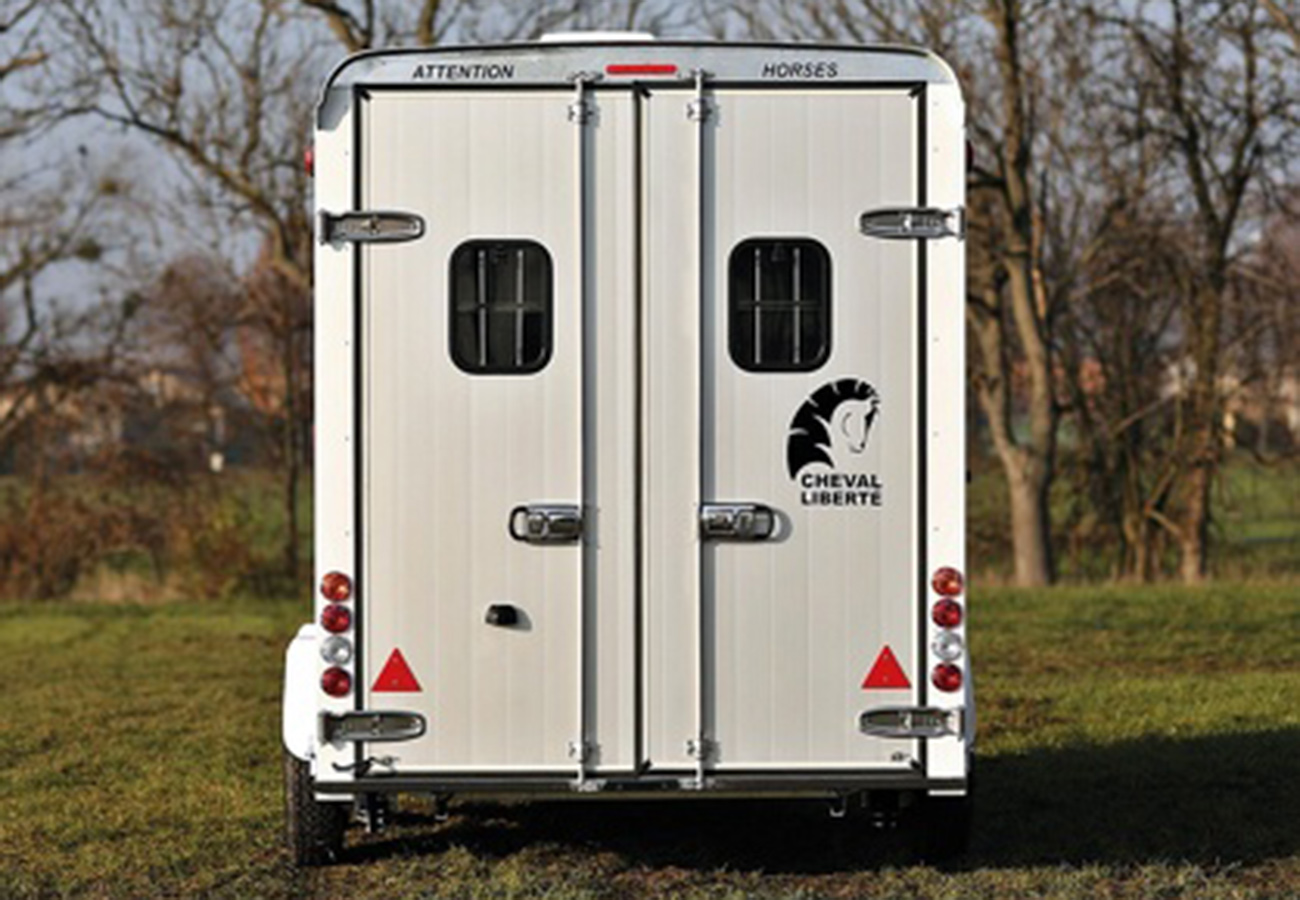 remolque-para-3-caballos-cheval-liberte-minimax-3.jpg