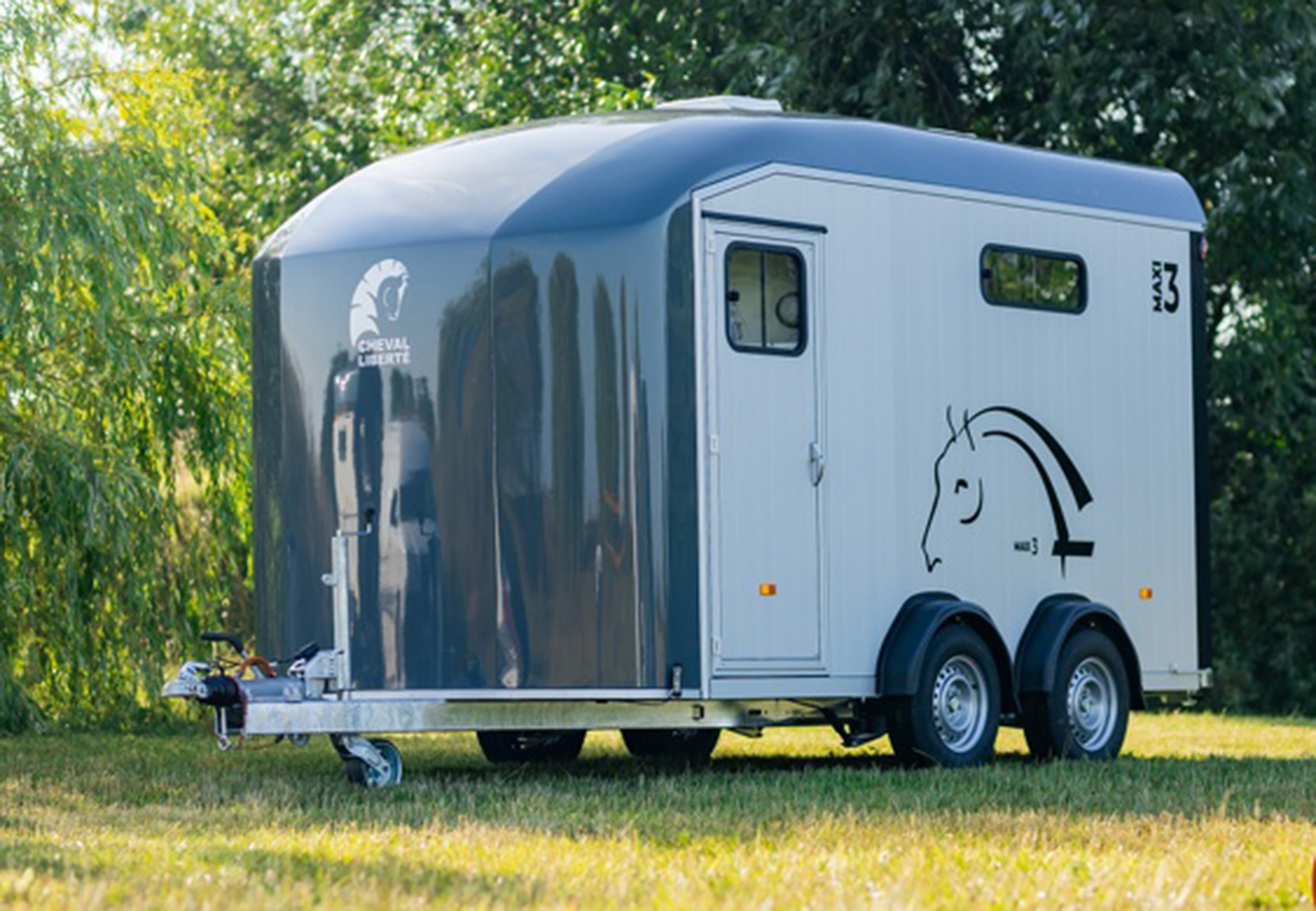 remolque-para-3-caballos-cheval-liberte-minimax-5.jpg