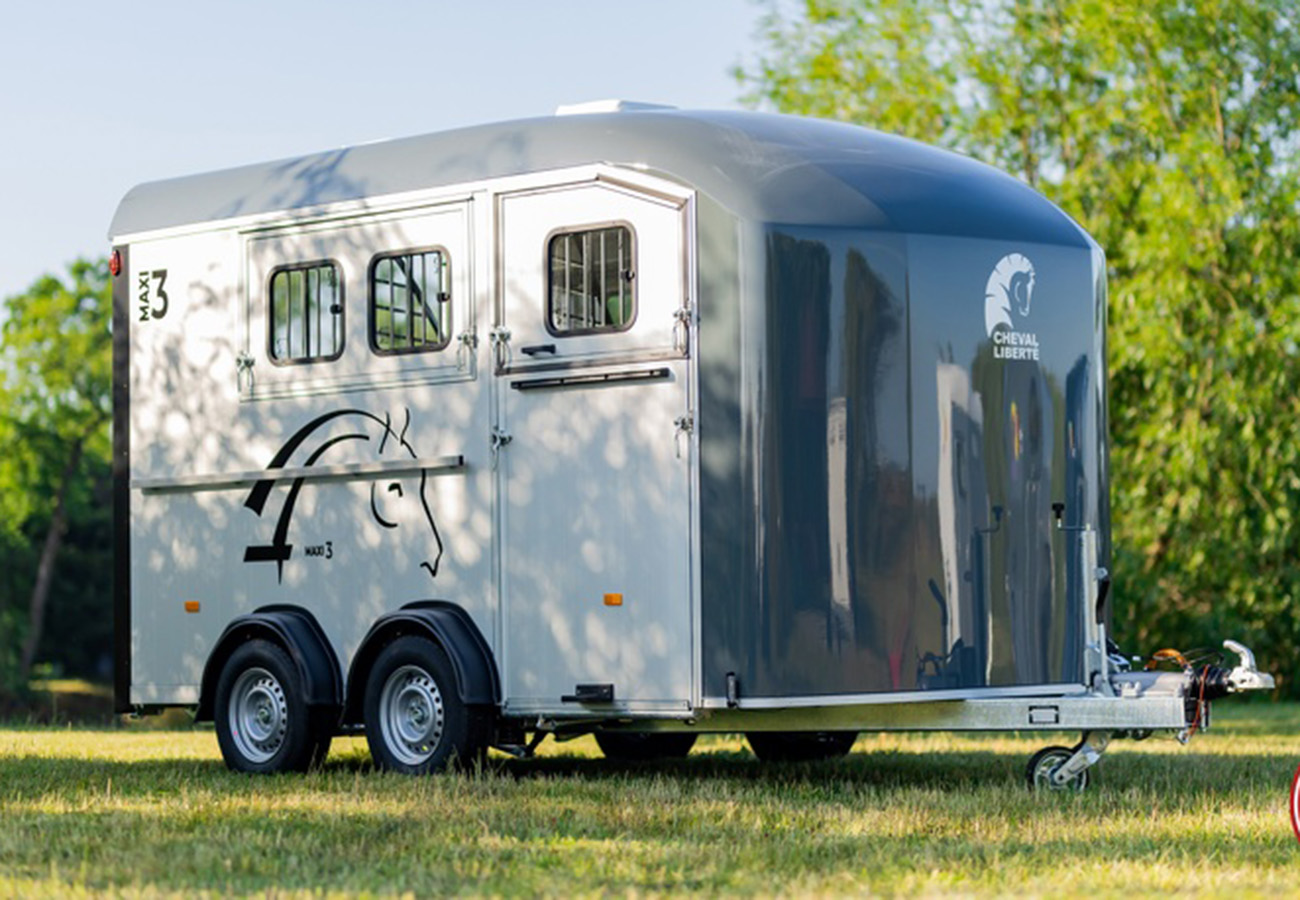 remolque-para-3-caballos-cheval-liberte-minimax-6.jpg