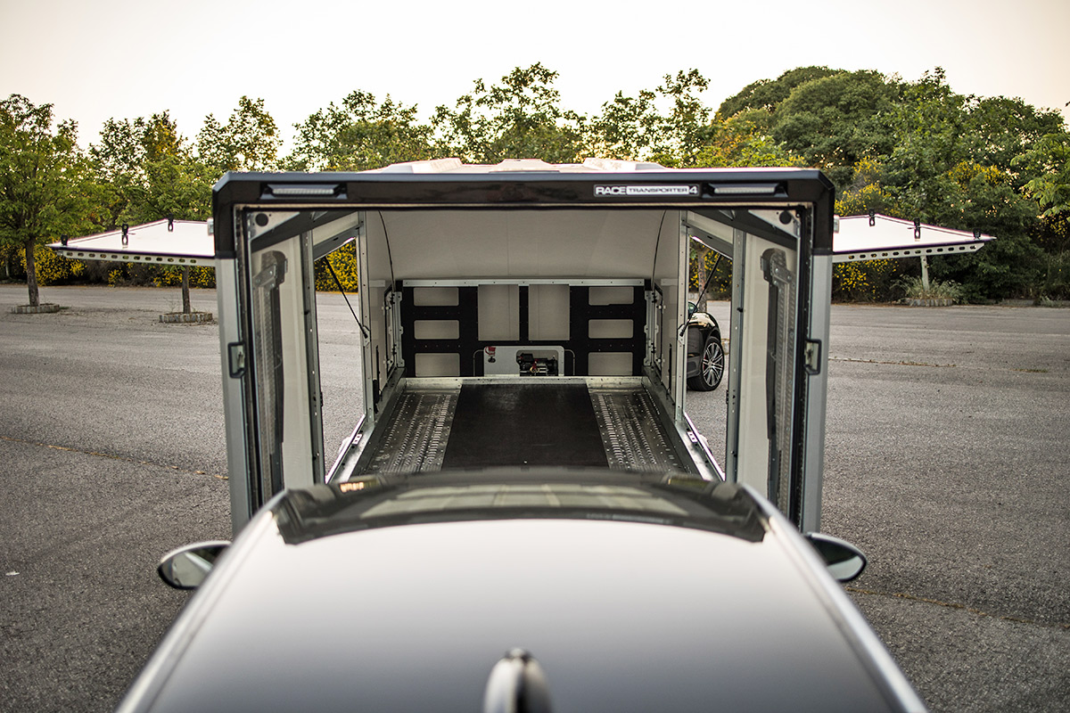 remolque-portacoches-cerrado-brian-james-trailer-transporter-t4-13.jpg