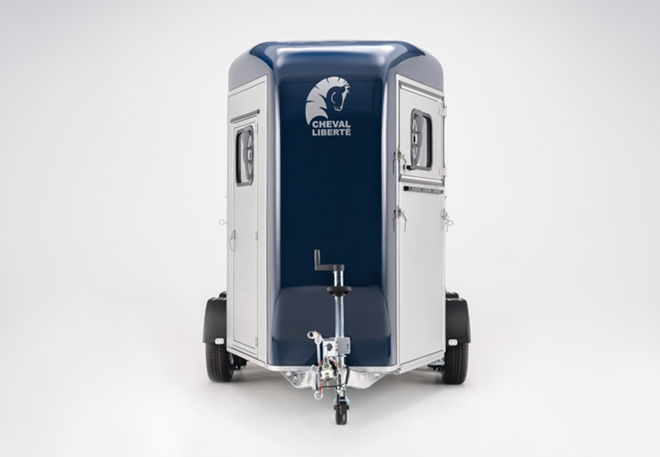 remolque-touring-country-cheval-liberte-1.jpg