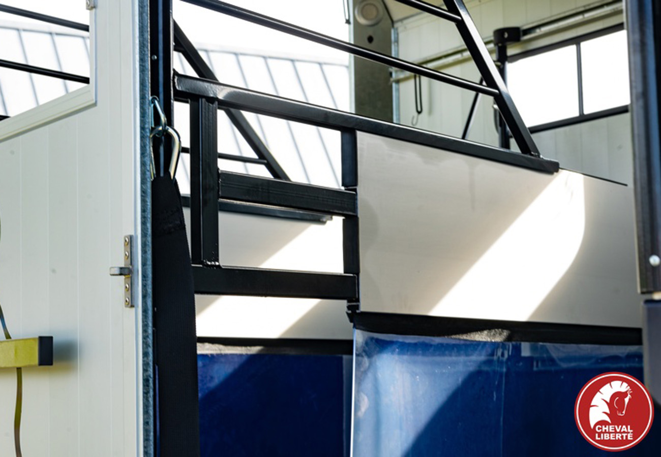 remolque-van-4-caballos-cheval-liberte-18.jpg