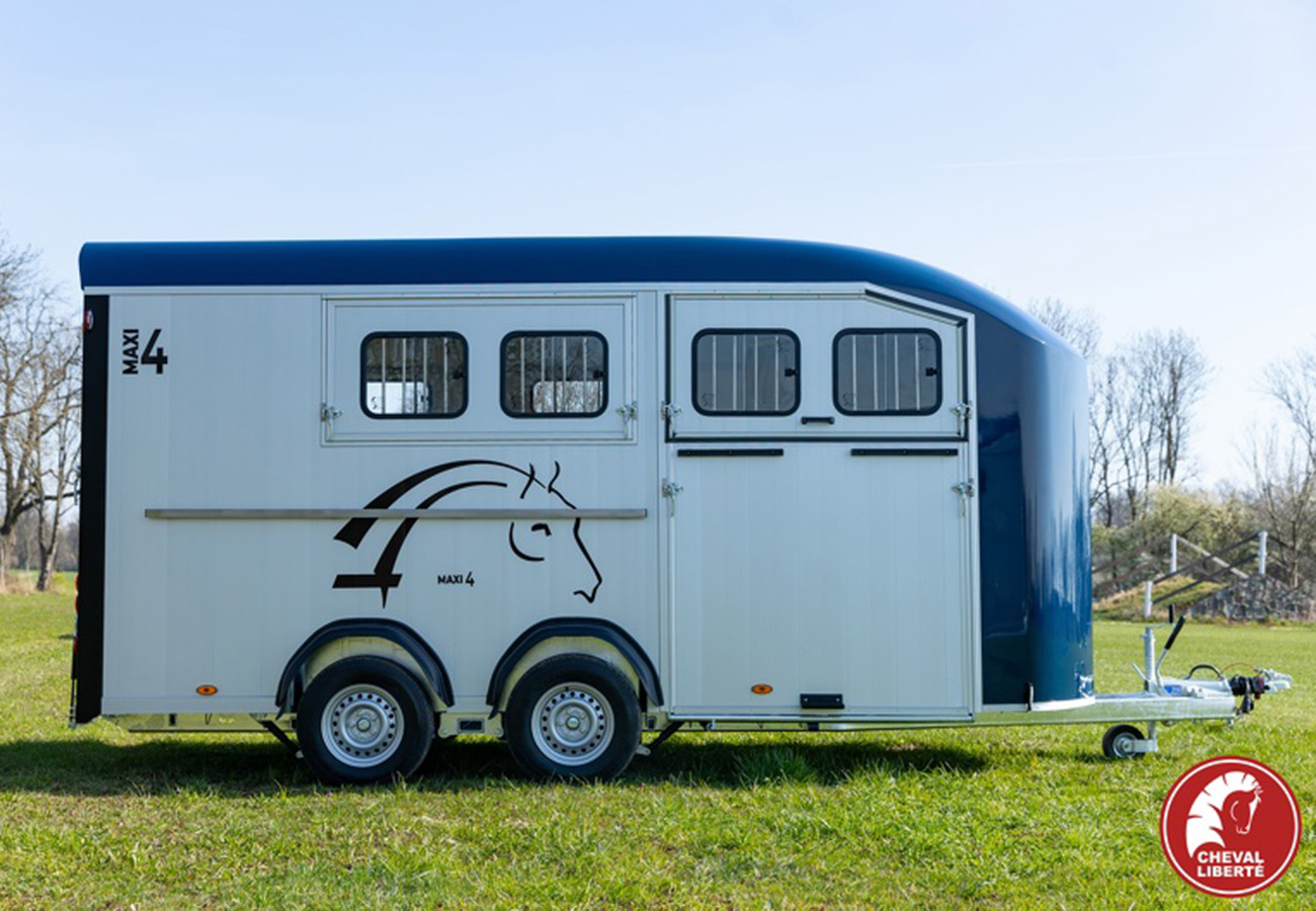 remolque-van-4-caballos-cheval-liberte-29.jpg