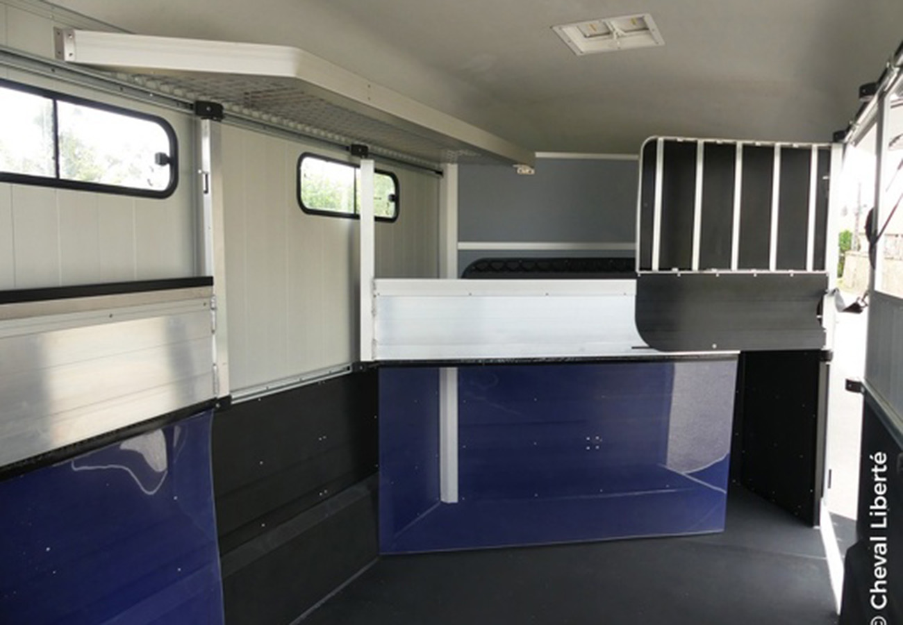 remolque-van-4-caballos-cheval-liberte-3.jpg