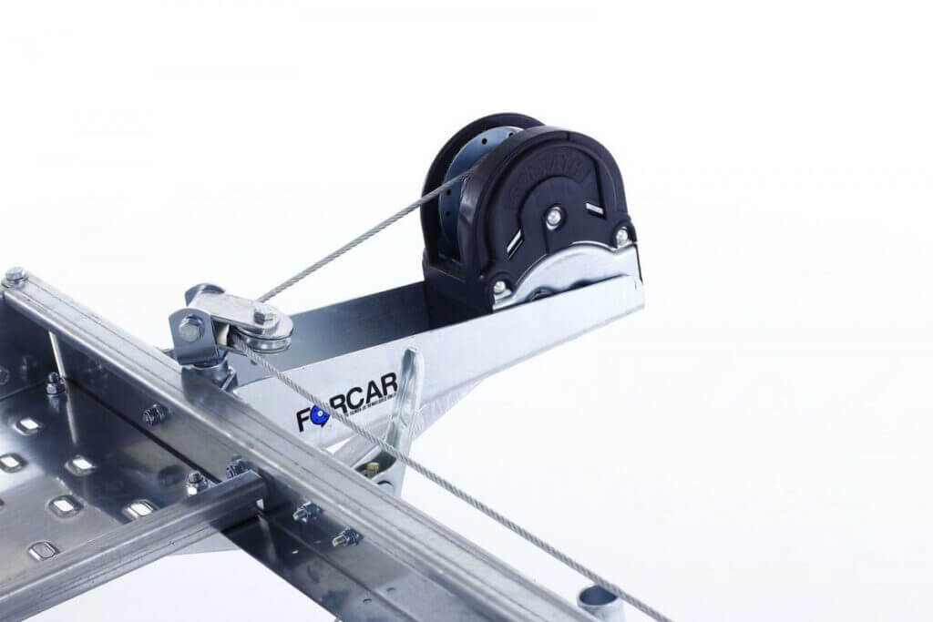 remolque_portacoches_imola_plus_cabrestante_con_torreta-1024x683