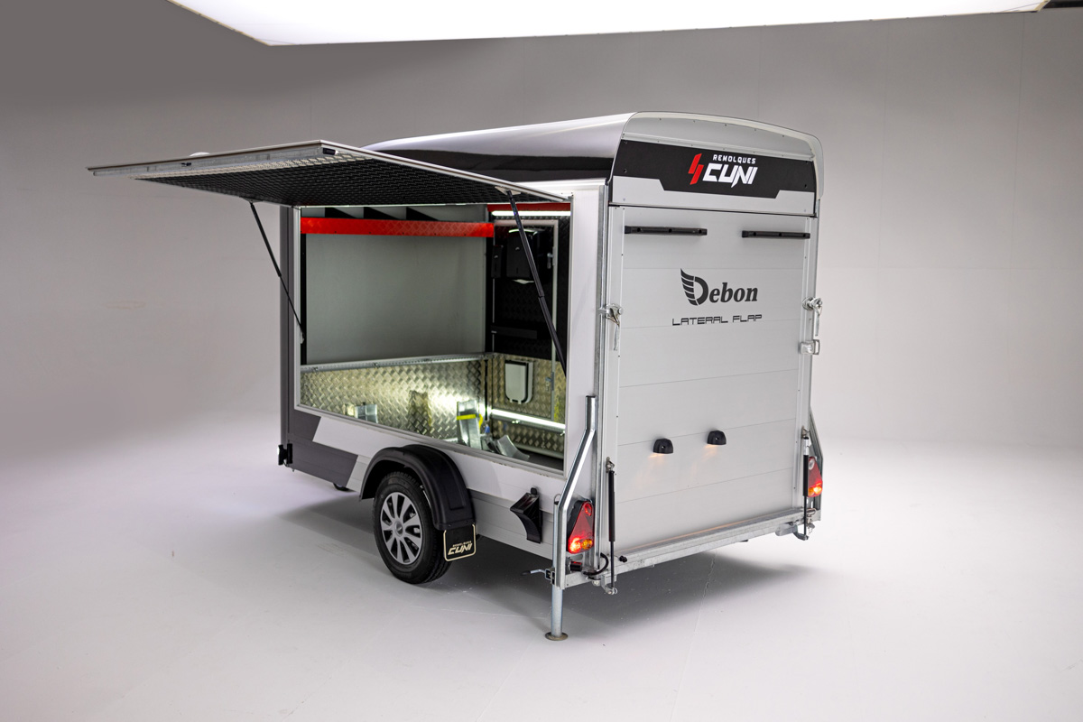 Remolque-motos-cerrado-onne-debon-lateral-flap-27.jpg