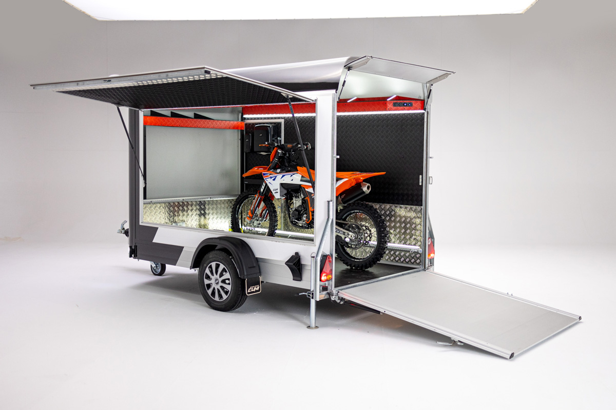 Remolque de fibra ONNE L LATERAL FLAP