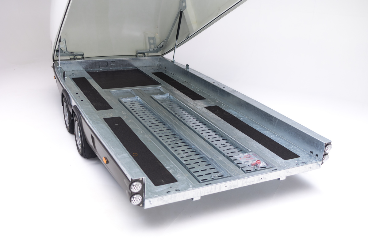 race-shuttle-2-brian-james-trailers-remolques-cuni-15