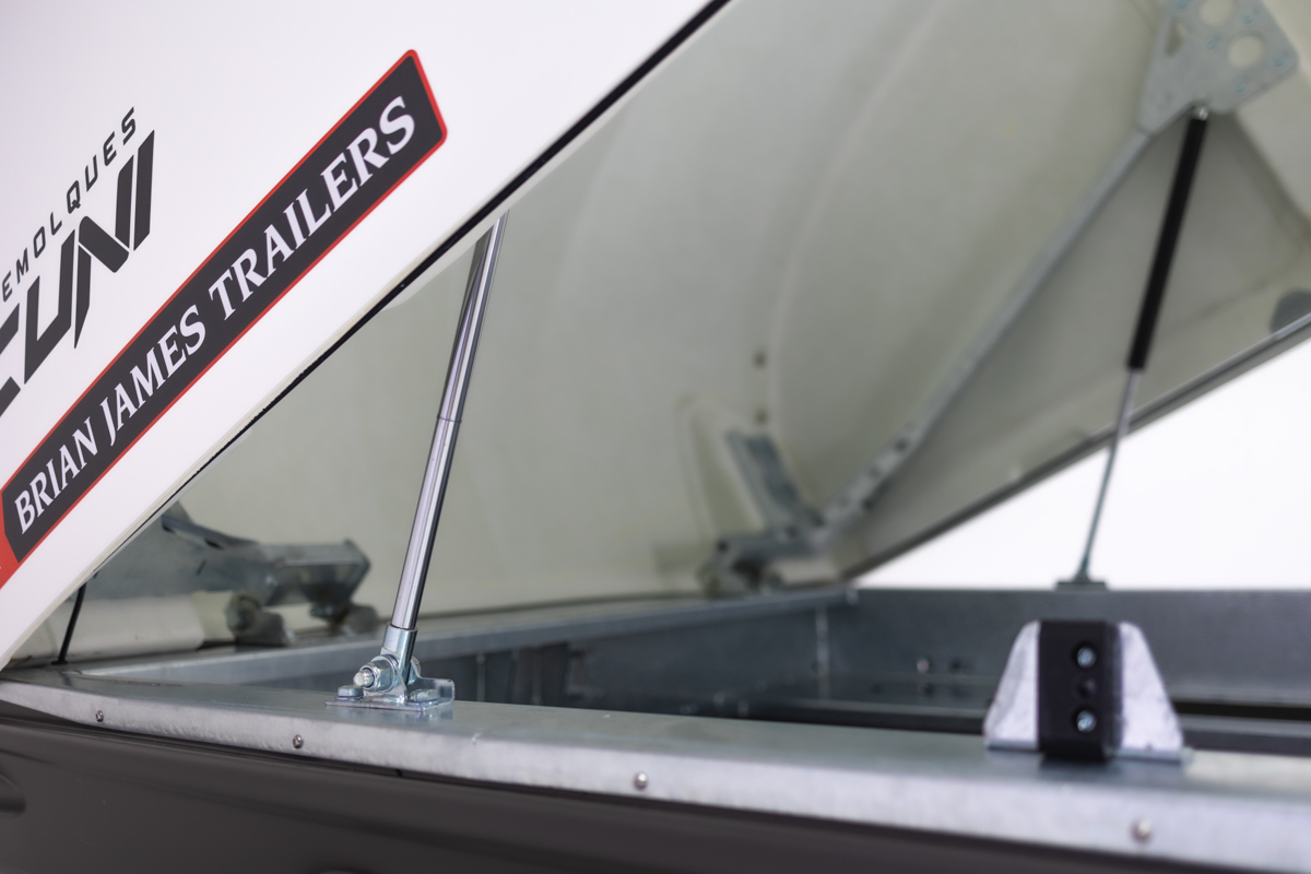 race-shuttle-2-brian-james-trailers-remolques-cuni-16