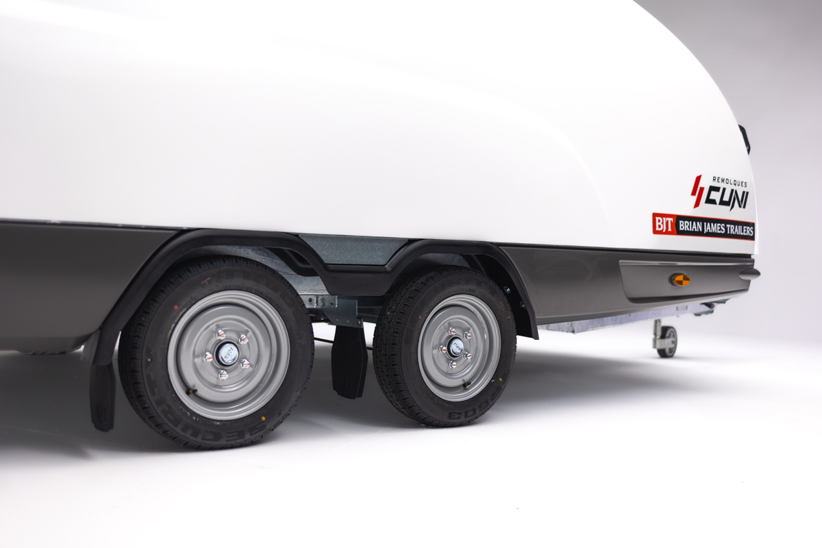 race-shuttle-2-brian-james-trailers-remolques-cuni-6