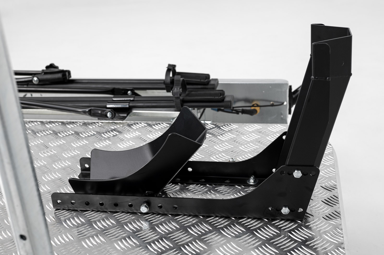 Remolque-cuni-transversal-para-motos-9