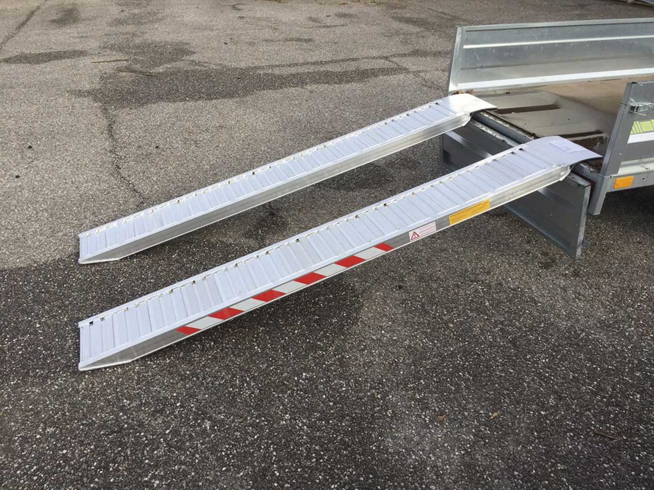2 RAMPAS DE ALUMINIO 2,5M 1,7T SIN BORDES