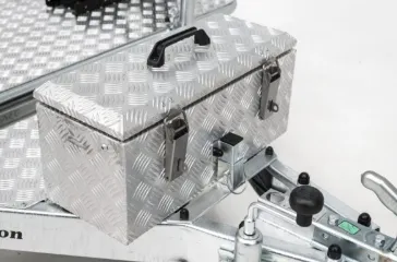 caja de herramientas + soporte (DEBON)